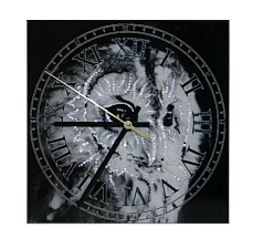 Часы настенные "Зоркий взгляд" размер 30х30см, стеклянные, кристаллы Swarovski
