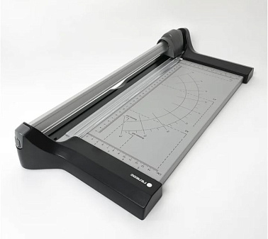 Резак роликовый "ГЕЛЕОС РP А4-1", длина реза 330 мм, разрезает 13 листов, прижим бумаги ручной, габариты - 481х208х73 мм