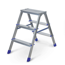 Лестница-стремянка 3 ступени нержавеющая сталь НИКА ДЛС3. Рифлёная поверхность рабочей площадки предотвращает скольжение, максимальная нагрузка 150 кг, высота 68 см, вес 3,8 кг, лоток для инструментов