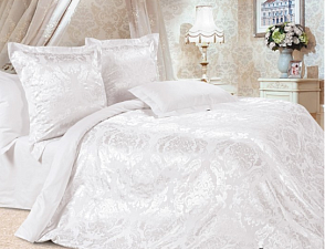 Комплект постельного белья Семейный Сатин/Жаккард "Бриллиант" 
Простыня 220х240 см, пододеяльник 145х215 см-2 шт,наволочка 50х70 см - 2шт; наволочка 70х70 см-2 шт