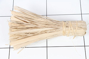 Кисть мочальная, изготовлена из лыка липы, длина 20 см